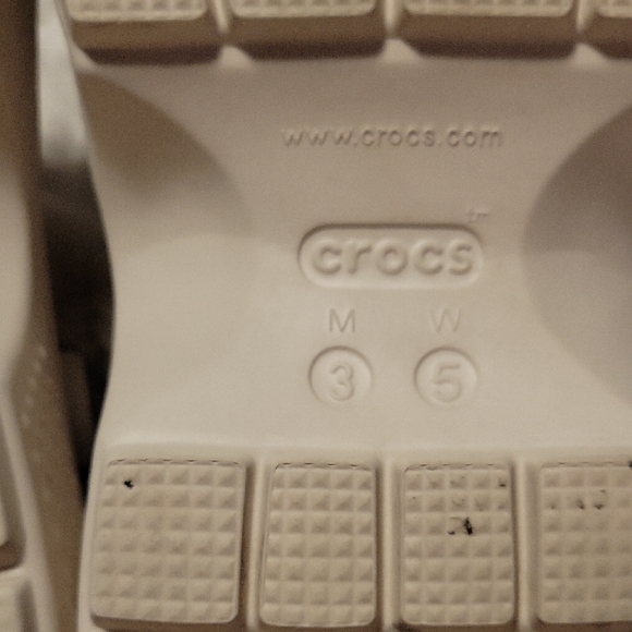 Faux Fur Lined Crocs - Picture 7 of 7